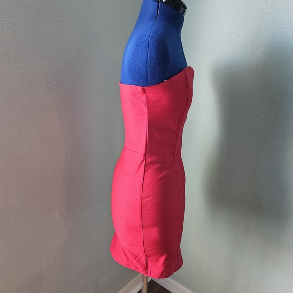 Windsor Red Strapless Large Mini Dress - Picture 4 of 6